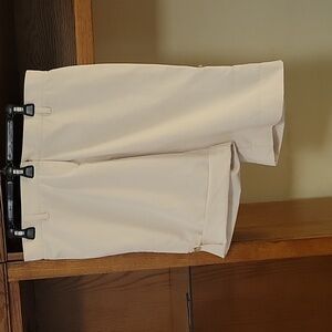 Weatherproof Bermuda shorts, size 10